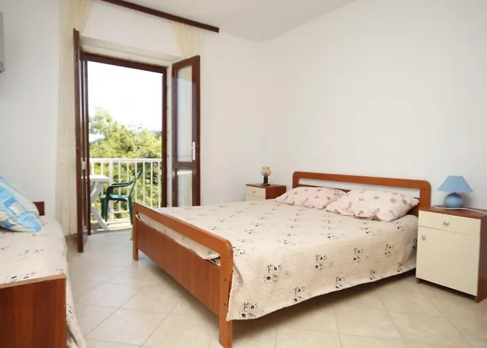 Appartamento By The Sea Zaklopatica, - 8340