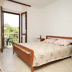 Apartamento By The Sea Zaklopatica, - 8340