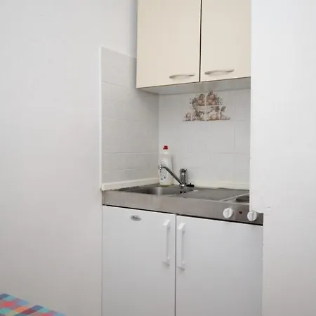 By The Sea Zaklopatica, - 8340