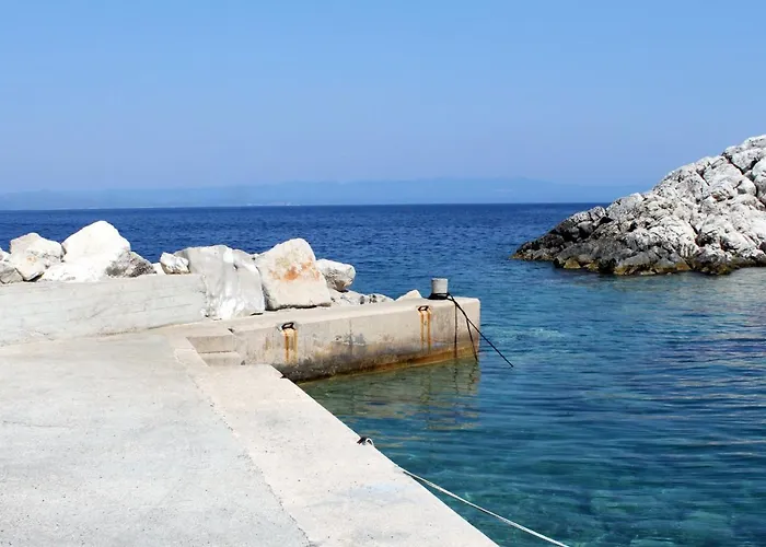 By The Sea Zaklopatica, - 8340 *