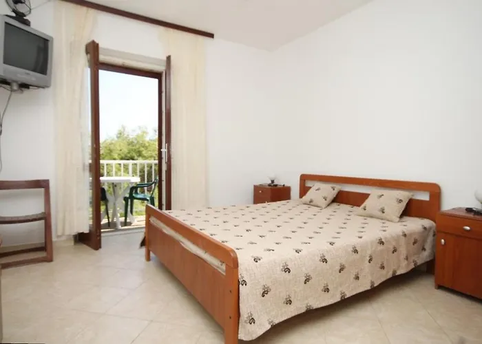 By The Sea Zaklopatica, - 8340