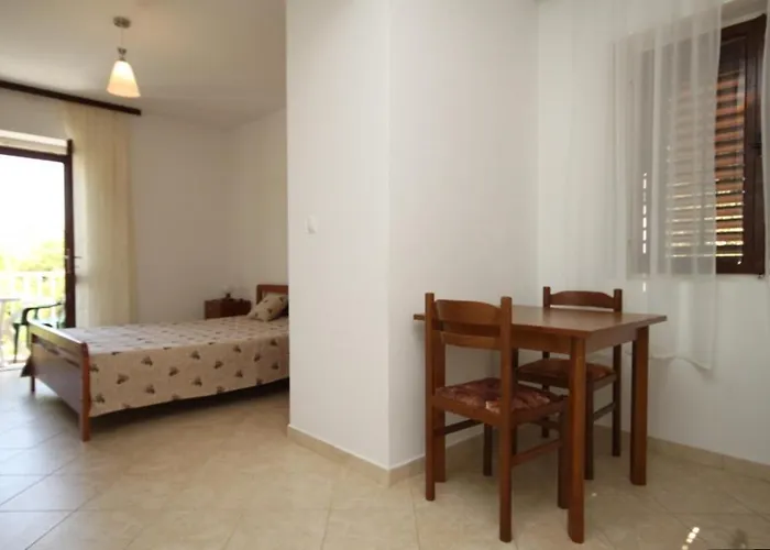 By The Sea Zaklopatica, - 8340